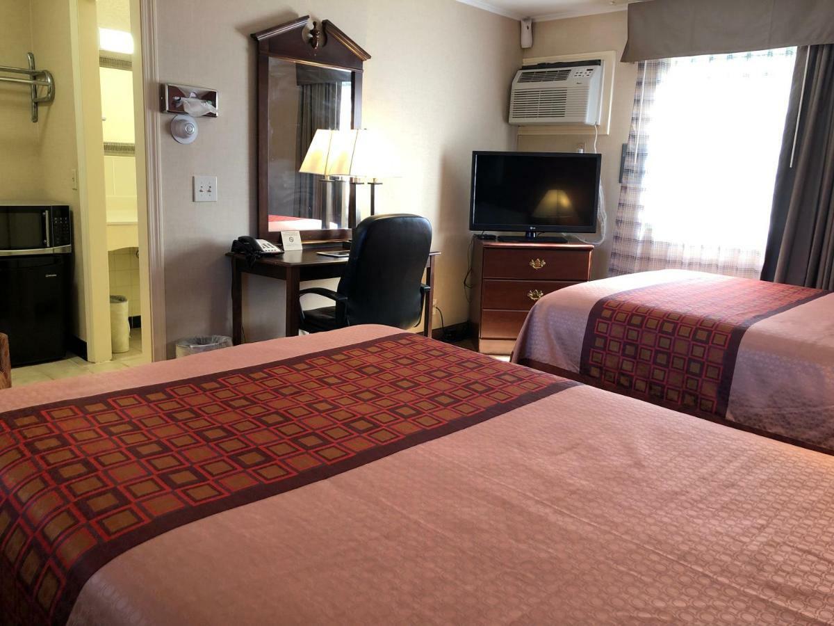 Ludlow Wilbraham Inn מראה חיצוני תמונה