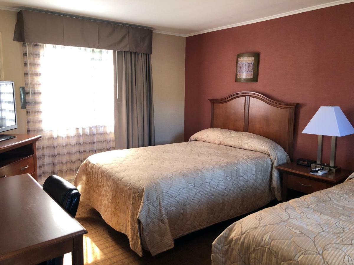 Ludlow Wilbraham Inn מראה חיצוני תמונה